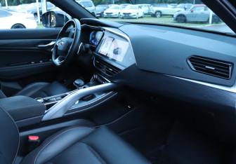 Подержанный автомобиль Geely Tugella 2023 года (9 фото)