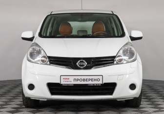 Подержанный автомобиль Nissan Note 2011 года (2 фото)