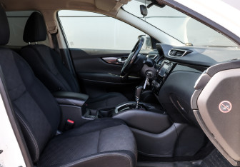Подержанный автомобиль Nissan Qashqai 2014 года (11 фото)