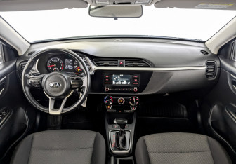Подержанный автомобиль Kia Rio Hatchback 2021 года (14 фото)