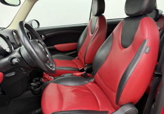Подержанный автомобиль MINI Hatch 2013 года (10 фото)