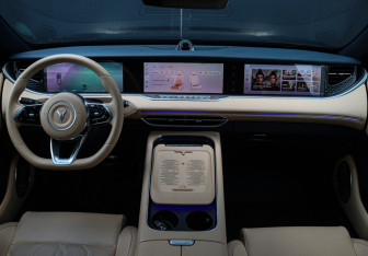 Подержанный автомобиль Voyah Free 2023 года (13 фото)