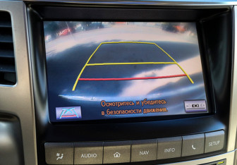 Подержанный автомобиль Lexus LX 2012 года (17 фото)