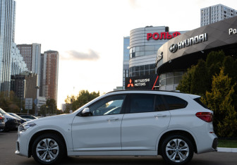 Подержанный автомобиль BMW X1 2018 года (6 фото)