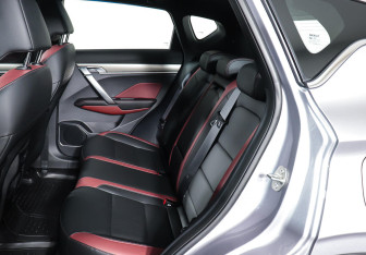 Подержанный автомобиль Geely Coolray 2022 года (20 фото)