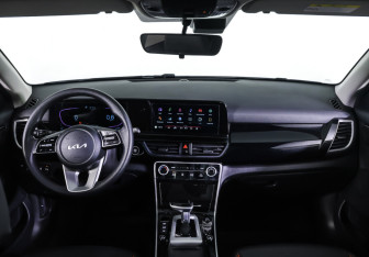 Подержанный автомобиль Kia Seltos 2024 года (14 фото)