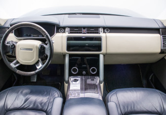 Подержанный автомобиль Land Rover Range Rover 2019 года (11 фото)