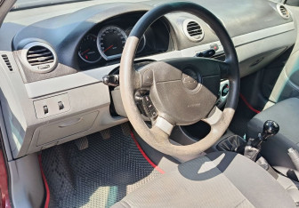 Подержанный автомобиль Chevrolet Lacetti Wagon 2008 года (14 фото)