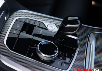 Подержанный автомобиль BMW X5 2021 года (22 фото)