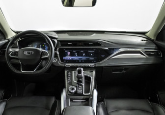 Подержанный автомобиль Geely Atlas Pro 2022 года (13 фото)