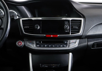 Подержанный автомобиль Honda Accord Sedan 2013 года (13 фото)