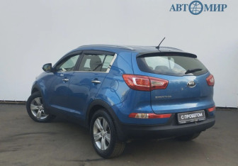 Подержанный автомобиль Kia Sportage 2010 года (6 фото)