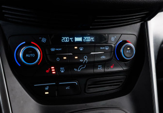 Подержанный автомобиль Ford Kuga 2019 года (12 фото)