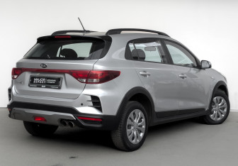 Подержанный автомобиль Kia Rio Hatchback 2021 года (5 фото)