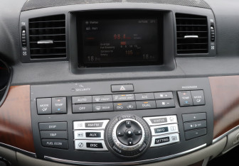 Подержанный автомобиль Infiniti M Sedan 2008 года (14 фото)