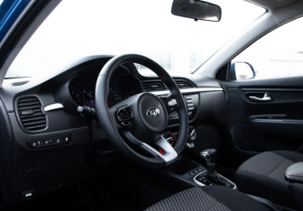 Подержанный автомобиль Kia Rio Hatchback 2019 года (14 фото)