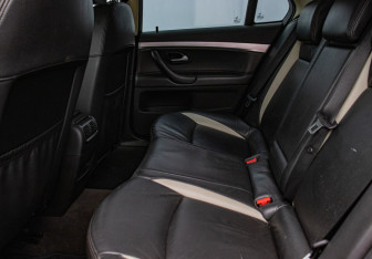 Подержанный автомобиль Saab 9-3 Sedan 2008 года (11 фото)