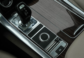 Подержанный автомобиль Land Rover Range Rover Sport 2018 года (18 фото)