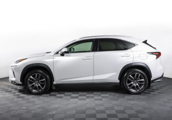 Подержанный автомобиль Lexus NX 2017 года (8 фото)