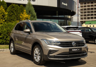 Подержанный автомобиль Volkswagen Tiguan 2021 года (2 фото)