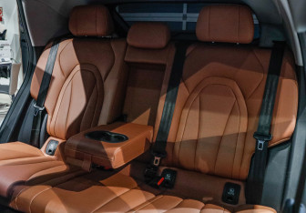 Подержанный автомобиль Omoda C5 2023 года (10 фото)