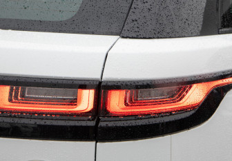 Подержанный автомобиль Land Rover Range Rover Velar 2020 года (26 фото)