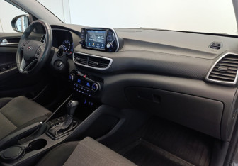 Подержанный автомобиль Hyundai Tucson 2019 года (10 фото)