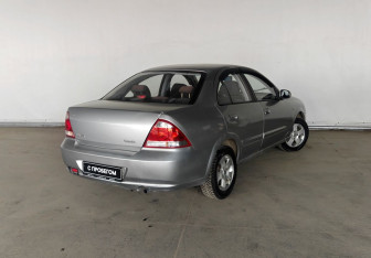 Подержанный автомобиль Nissan Almera Classic 2008 года (6 фото)
