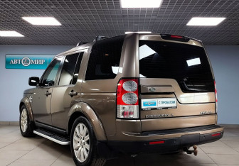Подержанный автомобиль Land Rover Discovery 2013 года (7 фото)