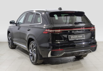 Подержанный автомобиль Geely Monjaro 2024 года (7 фото)