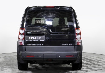 Подержанный автомобиль Land Rover Discovery 2012 года (6 фото)