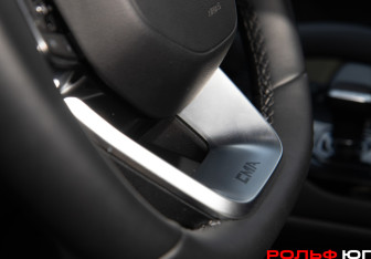 Подержанный автомобиль Geely Monjaro 2024 года (19 фото)