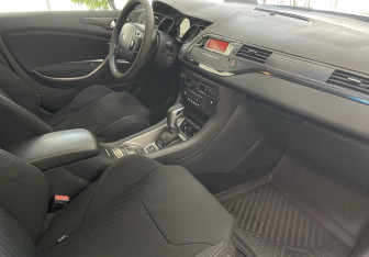 Подержанный автомобиль Citroen C5 Sedan 2010 года (9 фото)