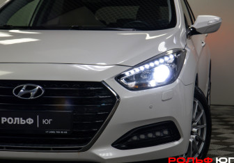 Подержанный автомобиль Hyundai i40 Wagon 2017 года (25 фото)