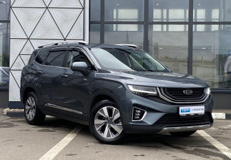 Подержанный автомобиль Geely Okavango 2023 года (3 фото)