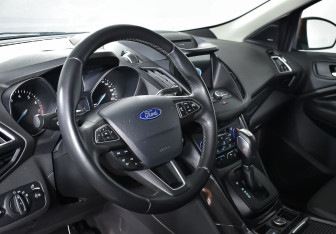 Подержанный автомобиль Ford Kuga 2018 года (10 фото)