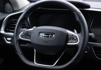 Подержанный автомобиль Geely Tugella 2021 года (14 фото)