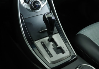Подержанный автомобиль Hyundai Elantra Sedan 2013 года (17 фото)