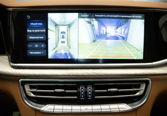 Подержанный автомобиль Hongqi H9 2023 года (22 фото)