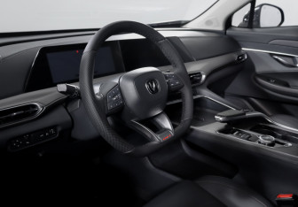 Подержанный автомобиль Changan UNI-T 2023 года (14 фото)