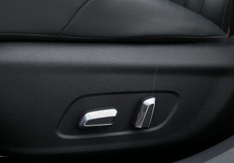 Подержанный автомобиль Omoda S5 GT 2023 года (24 фото)