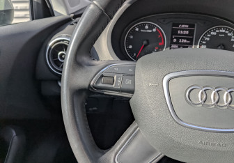 Подержанный автомобиль Audi A3 Hatchback 2014 года (29 фото)