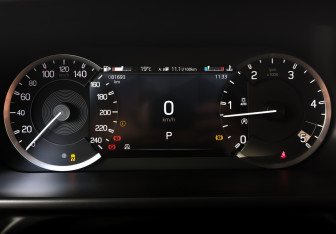 Подержанный автомобиль Land Rover Defender Suv 2021 года (13 фото)