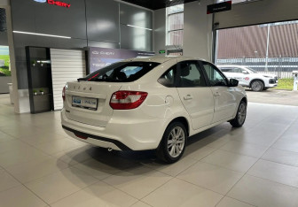 Подержанный автомобиль LADA (ВАЗ) Granta Hatchback 2018 года (4 фото)
