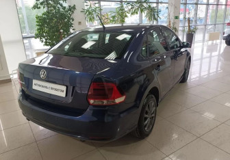 Подержанный автомобиль Volkswagen Polo Sedan 2016 года (5 фото)