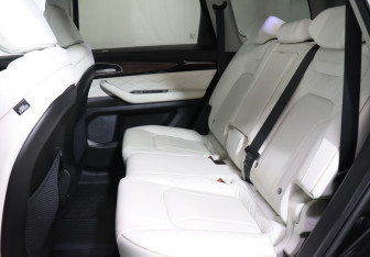 Подержанный автомобиль Exeed VX 2023 года (10 фото)