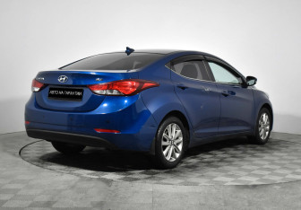 Подержанный автомобиль Hyundai Elantra Sedan 2014 года (3 фото)
