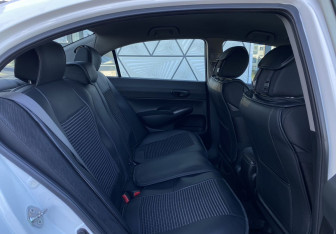 Подержанный автомобиль Honda Civic Sedan 2009 года (20 фото)
