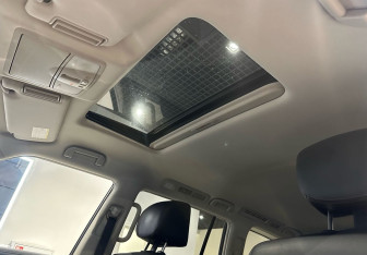 Подержанный автомобиль Nissan Patrol 2013 года (21 фото)