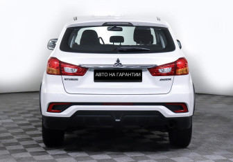 Подержанный автомобиль Mitsubishi ASX 2018 года (6 фото)